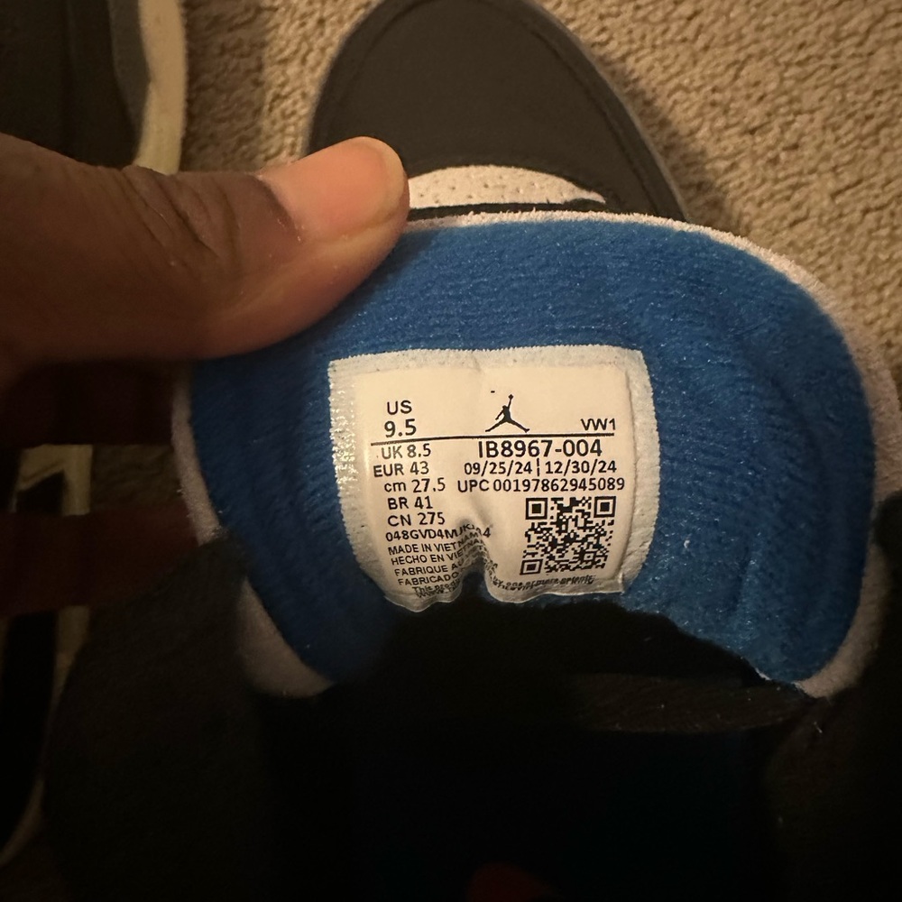 Size 9.5 - Air Jordan 3 Retro OG Rare Air IB8967-004 New - Picture 10 of 10